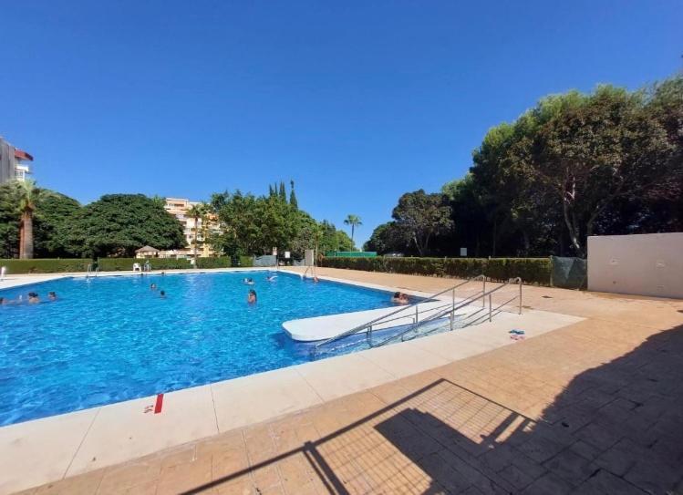 Vista A La Playa, Cerca Del Centro Con Piscina * Benalmádena